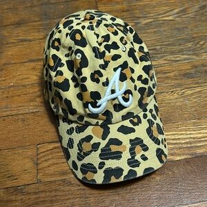 47BRAND women’s Atlanta braves baseball hat *official MLB sticker*